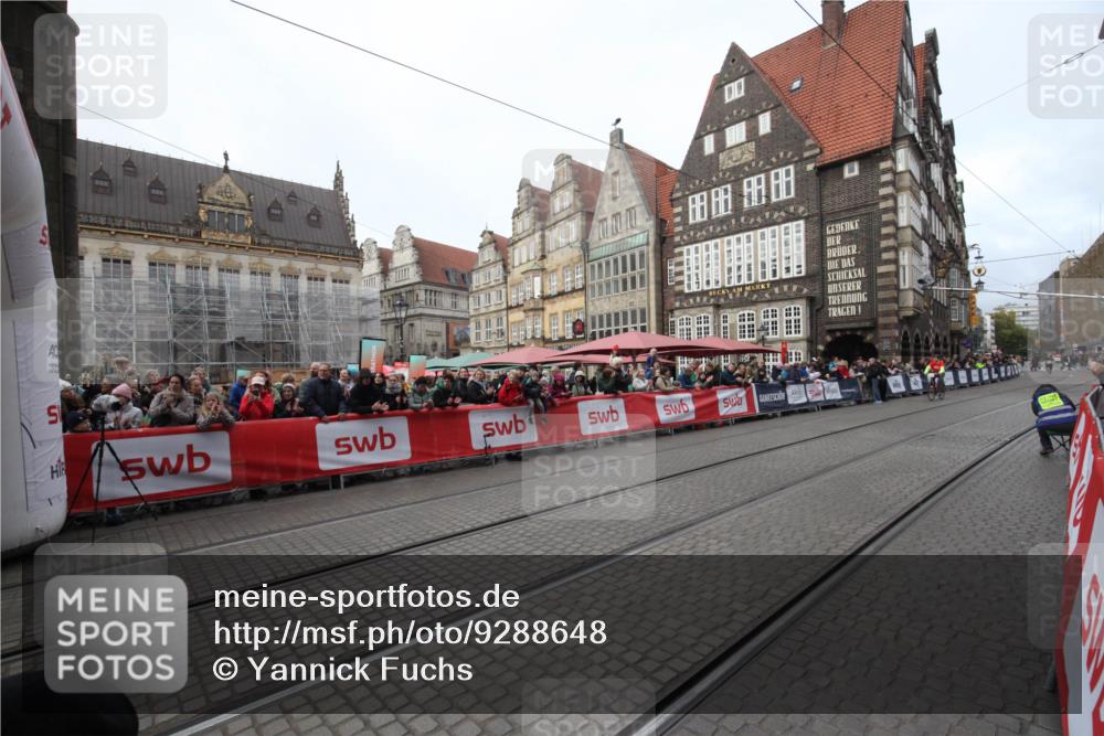 05.10.2025 - 20. swb-Marathon Bremen Yannick Fuchs http://msf.ph/oto/9288648 05.10.2025 10:32:45 Ziel  meine-sportfotos.de