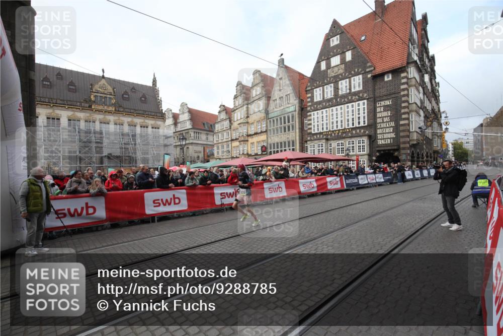05.10.2025 - 20. swb-Marathon Bremen Yannick Fuchs http://msf.ph/oto/9288785 05.10.2025 10:36:00 Ziel 10372 meine-sportfotos.de