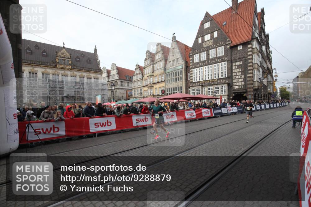 05.10.2025 - 20. swb-Marathon Bremen Yannick Fuchs http://msf.ph/oto/9288879 05.10.2025 10:38:06 Ziel 9755, 11328 meine-sportfotos.de
