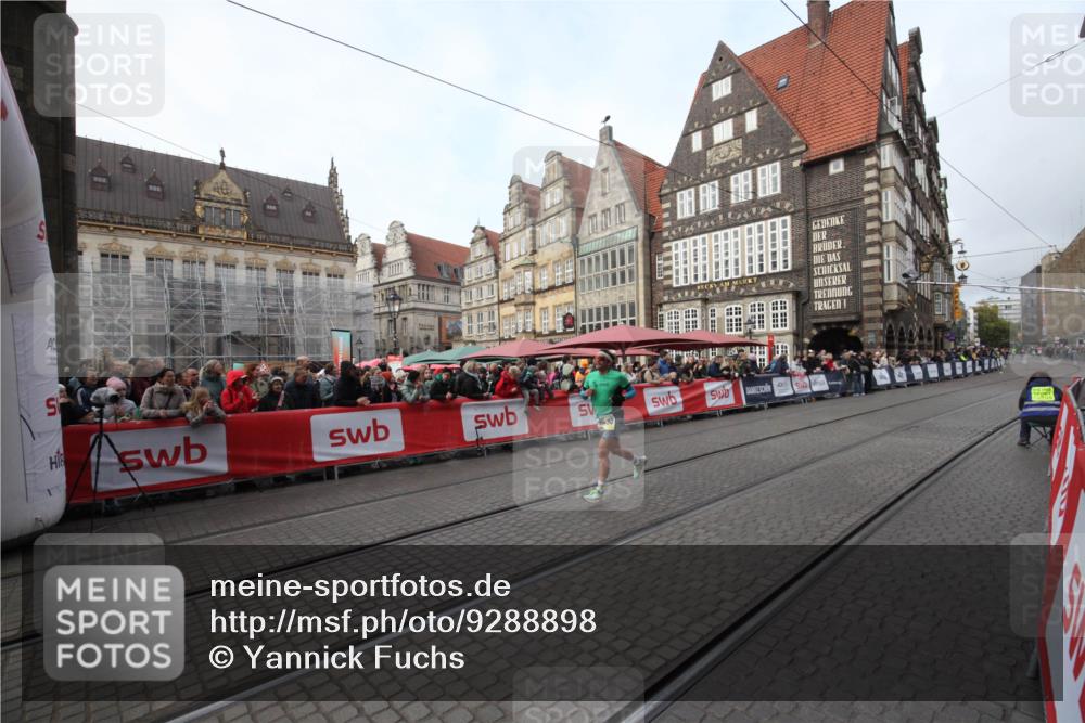 05.10.2025 - 20. swb-Marathon Bremen Yannick Fuchs http://msf.ph/oto/9288898 05.10.2025 10:38:28 Ziel 11430 meine-sportfotos.de