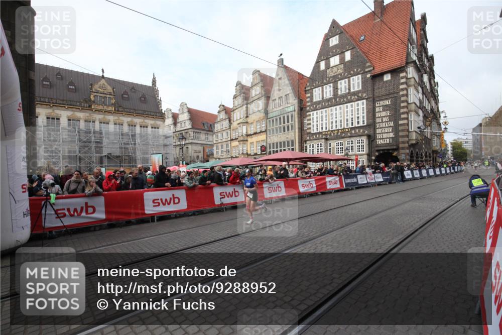 05.10.2025 - 20. swb-Marathon Bremen Yannick Fuchs http://msf.ph/oto/9288952 05.10.2025 10:39:29 Ziel 7111, 11343 meine-sportfotos.de