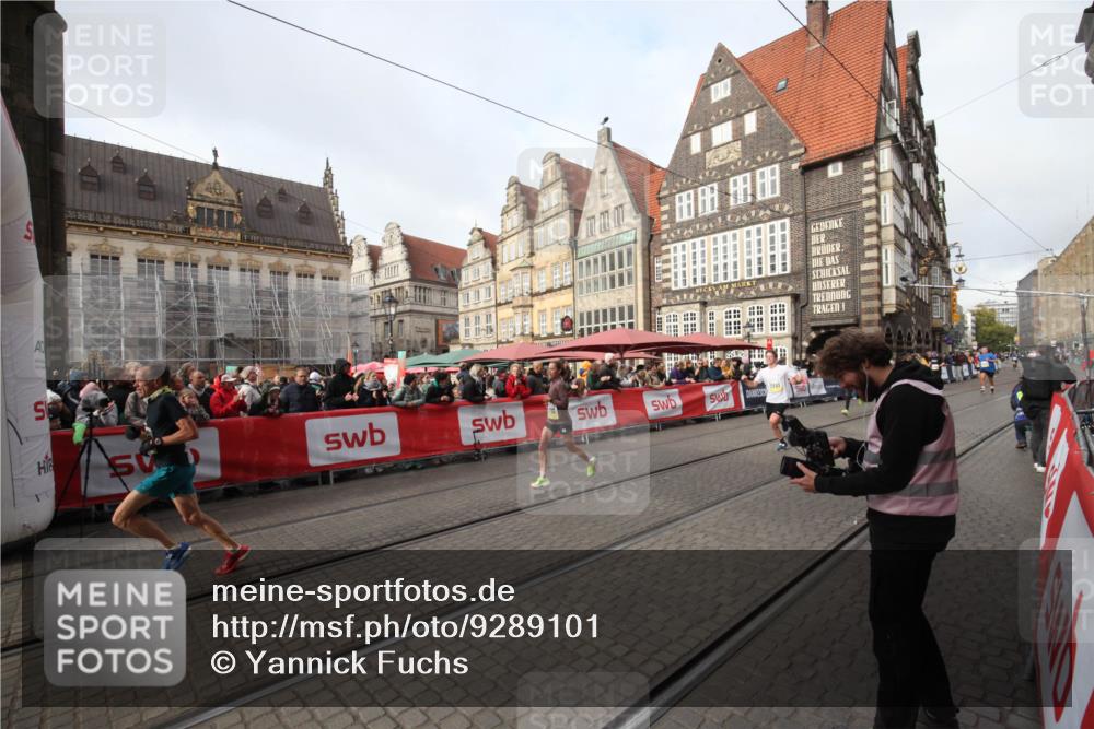 05.10.2025 - 20. swb-Marathon Bremen Yannick Fuchs http://msf.ph/oto/9289101 05.10.2025 10:41:58 Ziel 9884, 10104, 10691, 10880, 11581, 11710 meine-sportfotos.de
