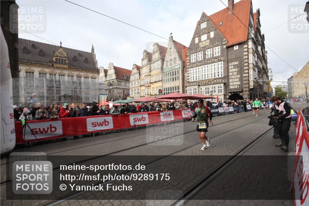 05.10.2025 - 20. swb-Marathon Bremen Yannick Fuchs http://msf.ph/oto/9289175 05.10.2025 10:42:26 Ziel 9700, 9775, 10208, 10375, 11230 meine-sportfotos.de