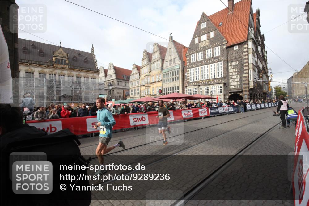 05.10.2025 - 20. swb-Marathon Bremen Yannick Fuchs http://msf.ph/oto/9289236 05.10.2025 10:42:45 Ziel 10592, 11178 meine-sportfotos.de