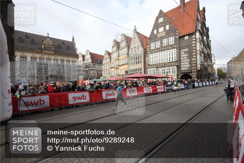 05.10.2025 - 20. swb-Marathon Bremen Yannick Fuchs http://msf.ph/oto/9289248 05.10.2025 10:42:54 Ziel 9524, 11640 meine-sportfotos.de