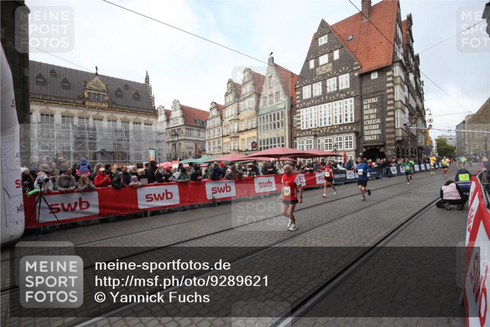 05.10.2025 - 20. swb-Marathon Bremen Yannick Fuchs http://msf.ph/oto/9289621 05.10.2025 10:45:40 Ziel 8000, 9200, 9222, 9250, 10053, 10682, 11678, 11745 meine-sportfotos.de