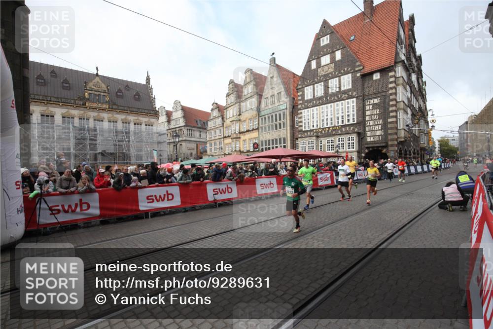 05.10.2025 - 20. swb-Marathon Bremen Yannick Fuchs http://msf.ph/oto/9289631 05.10.2025 10:45:44 Ziel 8000, 9200, 9222, 9709, 10639, 10792, 11678, 11745 meine-sportfotos.de