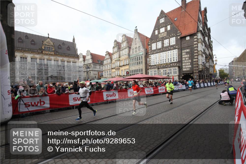 05.10.2025 - 20. swb-Marathon Bremen Yannick Fuchs http://msf.ph/oto/9289653 05.10.2025 10:45:47 Ziel 28, 9709, 10350, 10639, 10792, 10823 meine-sportfotos.de