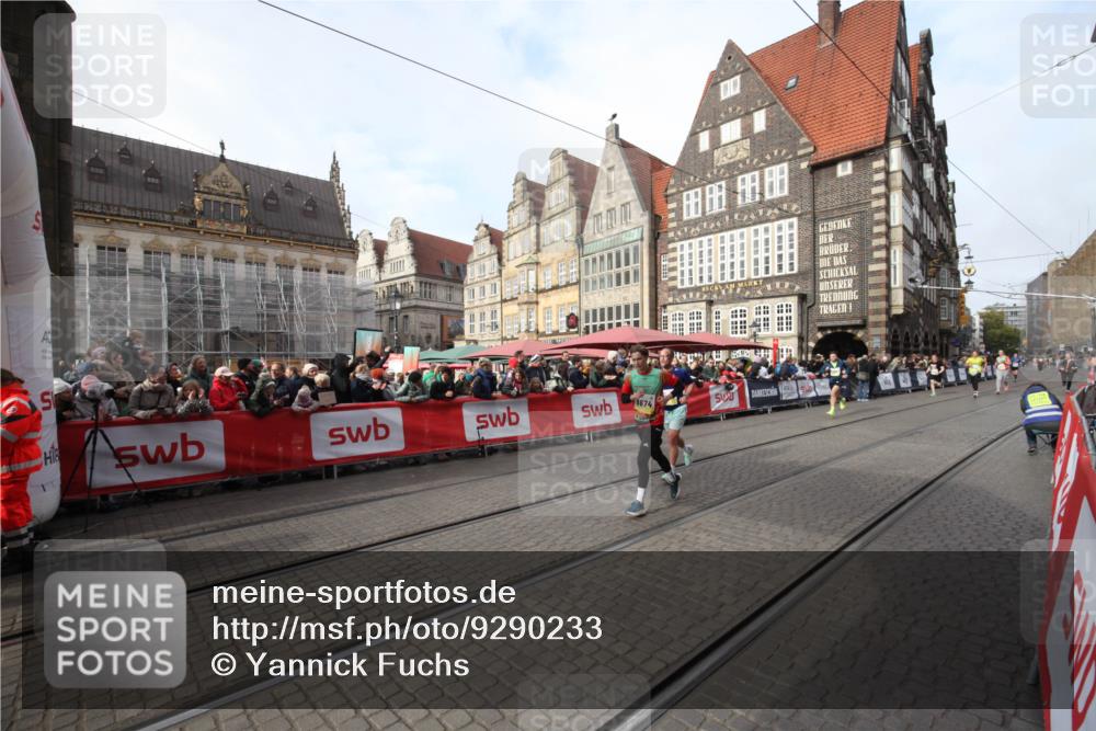 05.10.2025 - 20. swb-Marathon Bremen Yannick Fuchs http://msf.ph/oto/9290233 05.10.2025 10:48:56 Ziel 7414, 9255, 9583, 9674, 10047, 10877 meine-sportfotos.de