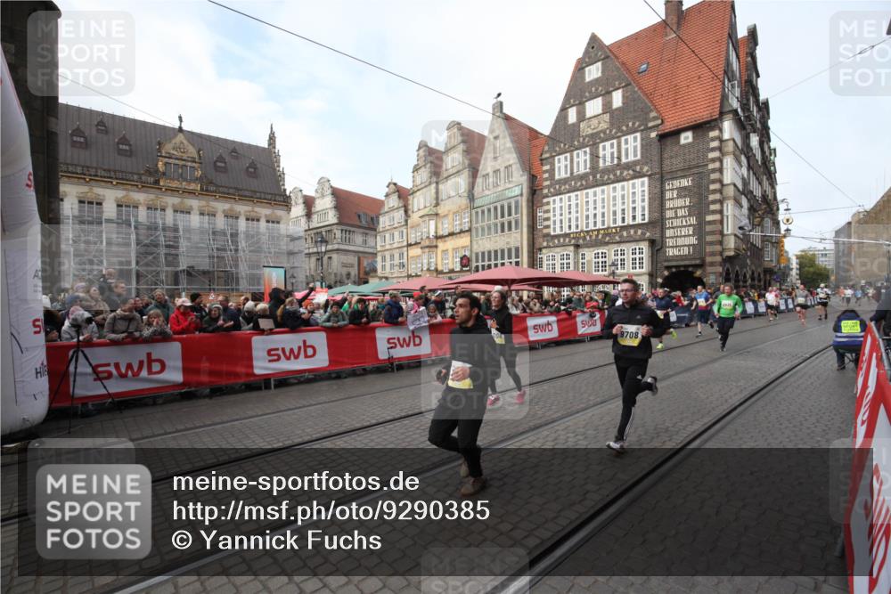 05.10.2025 - 20. swb-Marathon Bremen Yannick Fuchs http://msf.ph/oto/9290385 05.10.2025 10:49:28 Ziel 9206, 9233, 9435, 9555, 9708, 10118, 10519, 10673, 11319, 11487, 11598, 11672 meine-sportfotos.de