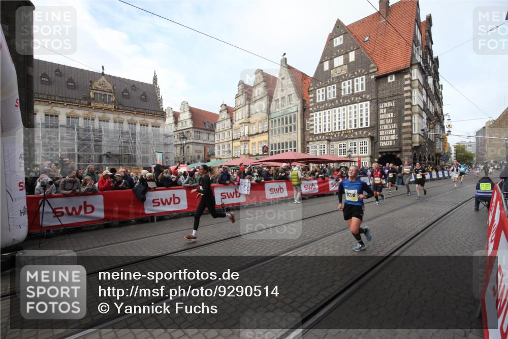 05.10.2025 - 20. swb-Marathon Bremen Yannick Fuchs http://msf.ph/oto/9290514 05.10.2025 10:49:54 Ziel 9218, 9369, 9696, 9761, 9889, 10159, 10346, 10781, 11091, 11749 meine-sportfotos.de