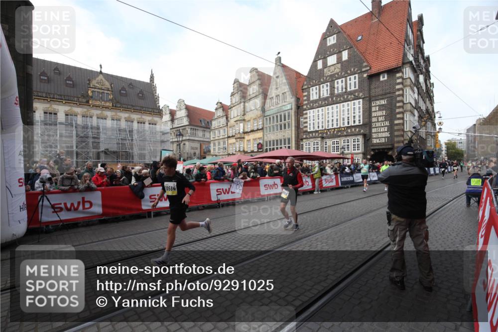 05.10.2025 - 20. swb-Marathon Bremen Yannick Fuchs http://msf.ph/oto/9291025 05.10.2025 10:51:42 Ziel 8333, 9268, 10584, 10716, 10918, 11484 meine-sportfotos.de