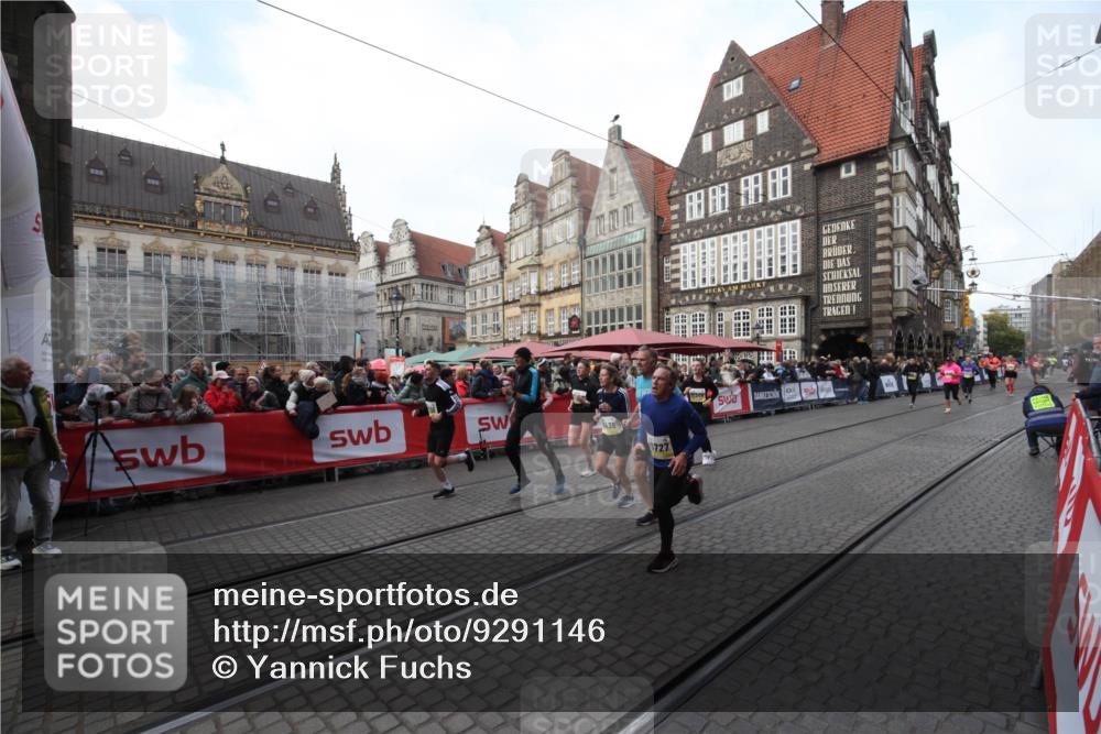 05.10.2025 - 20. swb-Marathon Bremen Yannick Fuchs http://msf.ph/oto/9291146 05.10.2025 10:52:16 Ziel 9196, 9852, 10038, 10240, 10438, 10668, 10727, 10900, 10942, 11641 meine-sportfotos.de