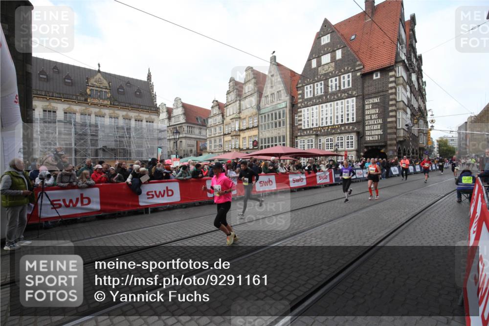 05.10.2025 - 20. swb-Marathon Bremen Yannick Fuchs http://msf.ph/oto/9291161 05.10.2025 10:52:20 Ziel 9955, 9987, 10038, 10900, 10927, 10942, 11128, 11458, 11491 meine-sportfotos.de