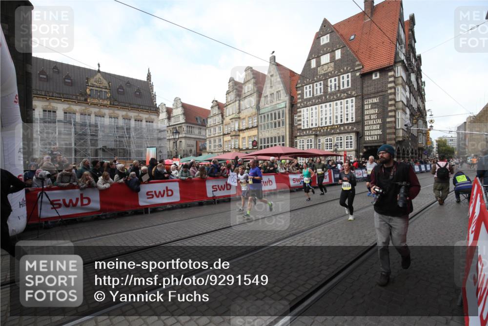 05.10.2025 - 20. swb-Marathon Bremen Yannick Fuchs http://msf.ph/oto/9291549 05.10.2025 10:53:32 Ziel 9957, 10302, 10335, 10369, 10468, 10655, 10934, 11545, 11616, 11716 meine-sportfotos.de