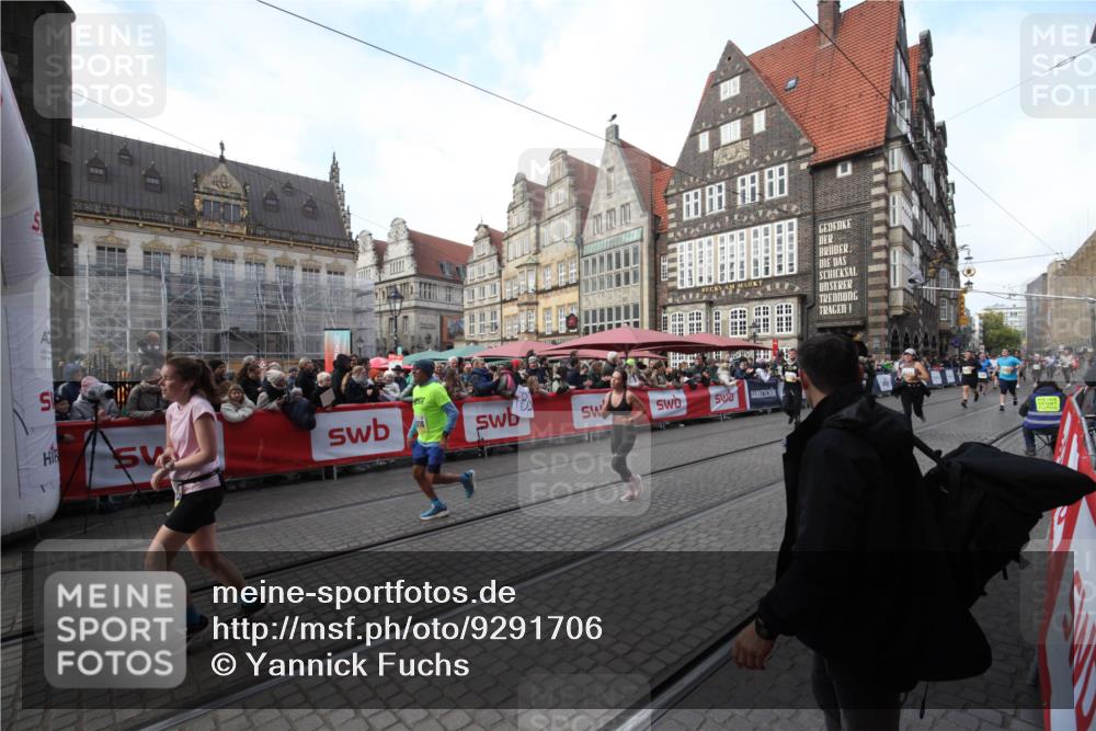 05.10.2025 - 20. swb-Marathon Bremen Yannick Fuchs http://msf.ph/oto/9291706 05.10.2025 10:54:00 Ziel 9313, 9456, 9548, 10046, 10163, 10484, 10616, 10785, 11152, 11533 meine-sportfotos.de