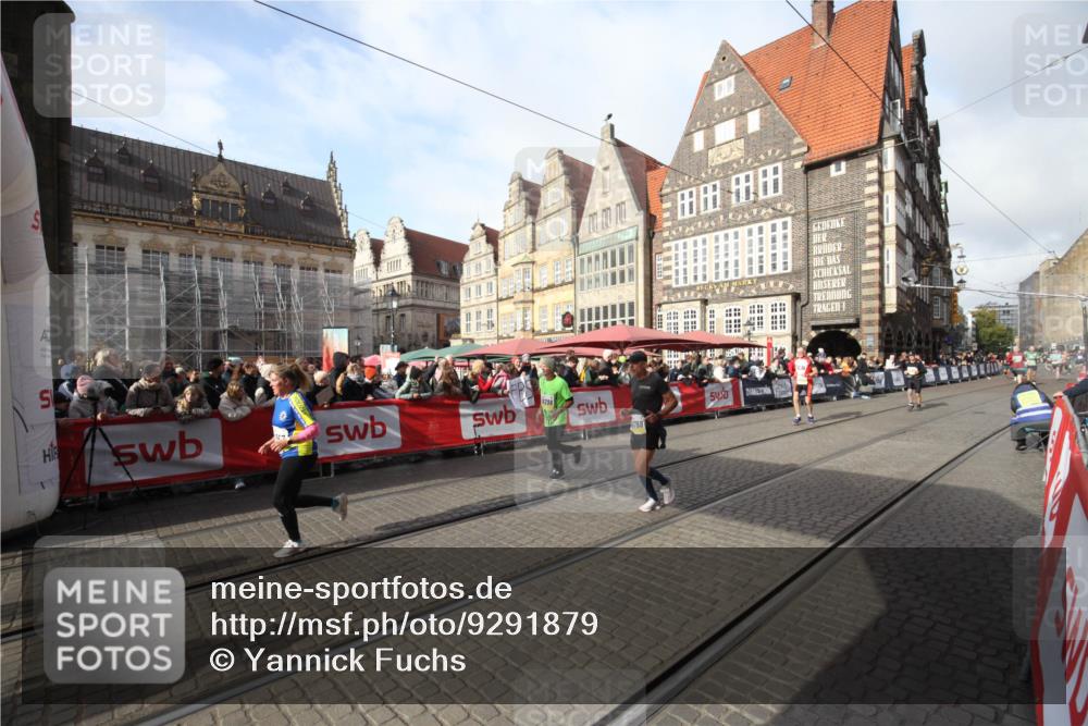 05.10.2025 - 20. swb-Marathon Bremen Yannick Fuchs http://msf.ph/oto/9291879 05.10.2025 10:54:40 Ziel 9367, 10174, 10296, 10768, 11321, 11694 meine-sportfotos.de