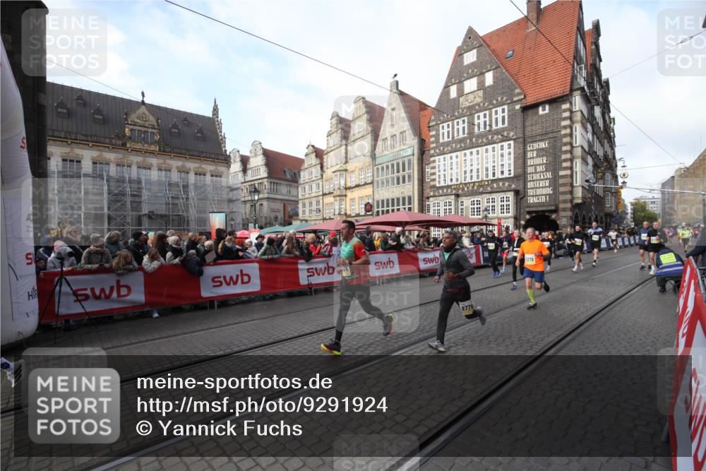 05.10.2025 - 20. swb-Marathon Bremen Yannick Fuchs http://msf.ph/oto/9291924 05.10.2025 10:54:53 Ziel 8326, 9436, 9560, 9754, 9776, 10024, 10232, 10233, 10487, 10609, 10770, 11163, 11276, 11373 meine-sportfotos.de