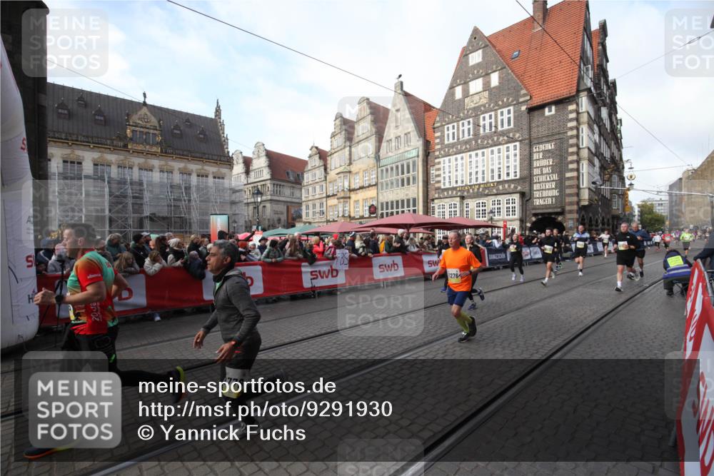 05.10.2025 - 20. swb-Marathon Bremen Yannick Fuchs http://msf.ph/oto/9291930 05.10.2025 10:54:54 Ziel 8326, 9436, 9560, 9776, 10024, 10232, 10233, 10487, 10609, 10770, 11163, 11276, 11373 meine-sportfotos.de