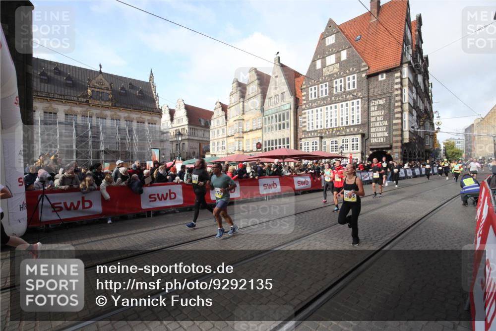 05.10.2025 - 20. swb-Marathon Bremen Yannick Fuchs http://msf.ph/oto/9292135 05.10.2025 10:55:42 Ziel 7165, 9195, 9197, 9492, 9720, 10107, 10195, 10475, 10755, 10757, 10909, 11081, 11588 meine-sportfotos.de