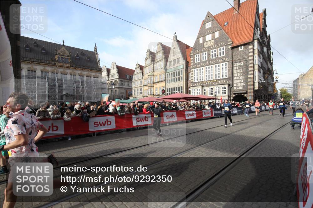 05.10.2025 - 20. swb-Marathon Bremen Yannick Fuchs http://msf.ph/oto/9292350 05.10.2025 10:56:37 Ziel 9547, 9886, 10008, 10042, 10648, 10971, 11100, 11253, 11260, 11571, 11691 meine-sportfotos.de