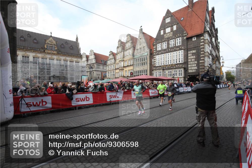 05.10.2025 - 20. swb-Marathon Bremen Yannick Fuchs http://msf.ph/oto/9306598 05.10.2025 10:51:44 Ziel 8333, 9259, 9268, 10716, 11484 meine-sportfotos.de