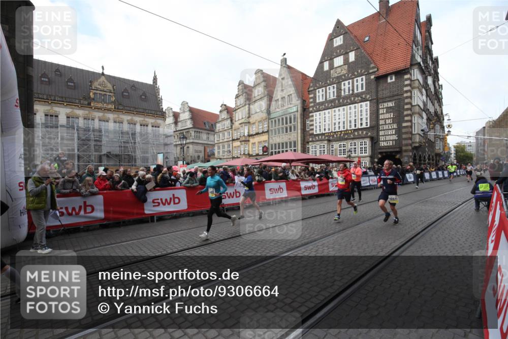 05.10.2025 - 20. swb-Marathon Bremen Yannick Fuchs http://msf.ph/oto/9306664 05.10.2025 10:52:23 Ziel 9584, 9955, 9987, 10719, 10927, 11128, 11458, 11491, 11665 meine-sportfotos.de