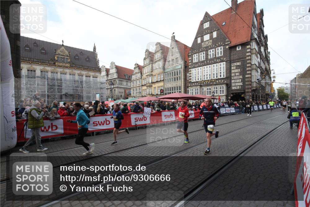05.10.2025 - 20. swb-Marathon Bremen Yannick Fuchs http://msf.ph/oto/9306666 05.10.2025 10:52:24 Ziel 9584, 9955, 9987, 10507, 10719, 10927, 11128, 11491, 11665 meine-sportfotos.de