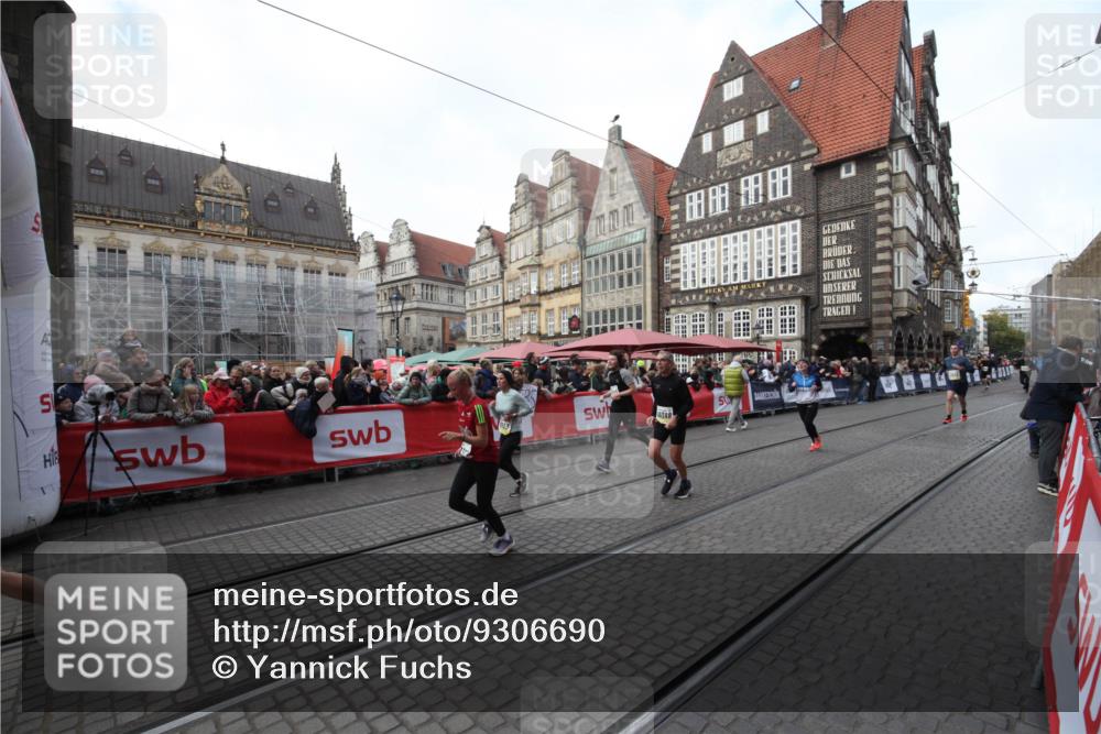 05.10.2025 - 20. swb-Marathon Bremen Yannick Fuchs http://msf.ph/oto/9306690 05.10.2025 10:52:38 Ziel 8888, 9439, 9903, 10388, 10548, 11283, 11387, 11413 meine-sportfotos.de