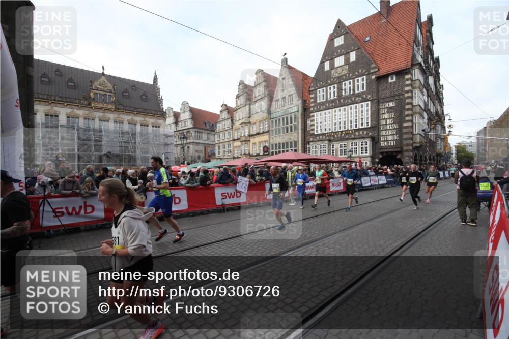 05.10.2025 - 20. swb-Marathon Bremen Yannick Fuchs http://msf.ph/oto/9306726 05.10.2025 10:52:54 Ziel 9214, 9284, 9501, 9581, 9830, 9985, 10308, 10309, 10514, 10997, 11382, 11417 meine-sportfotos.de