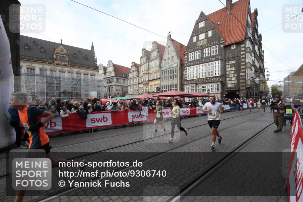 05.10.2025 - 20. swb-Marathon Bremen Yannick Fuchs http://msf.ph/oto/9306740 05.10.2025 10:53:05 Ziel 9187, 9650, 9918, 10064, 10539, 10779, 11259, 11398, 11411, 11450, 11722 meine-sportfotos.de