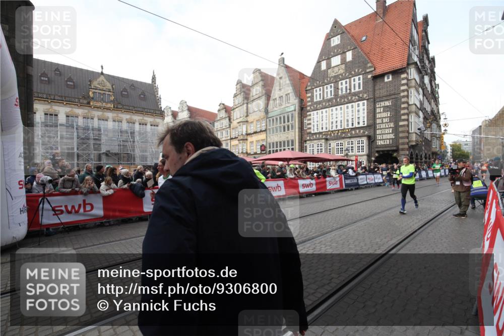 05.10.2025 - 20. swb-Marathon Bremen Yannick Fuchs http://msf.ph/oto/9306800 05.10.2025 10:53:24 Ziel 7193, 7251, 9263, 9539, 9717, 10057, 10317, 10993, 11174, 11175 meine-sportfotos.de