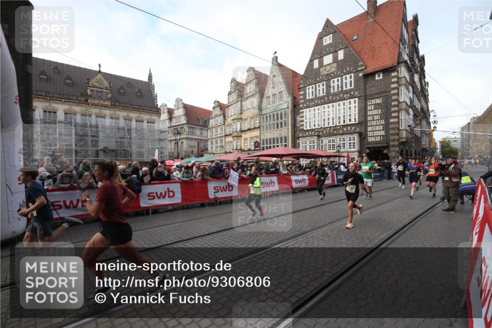 05.10.2025 - 20. swb-Marathon Bremen Yannick Fuchs http://msf.ph/oto/9306806 05.10.2025 10:53:27 Ziel 7193, 7251, 9263, 9539, 9717, 9868, 10057, 10302, 10317, 10335, 11174, 11616 meine-sportfotos.de