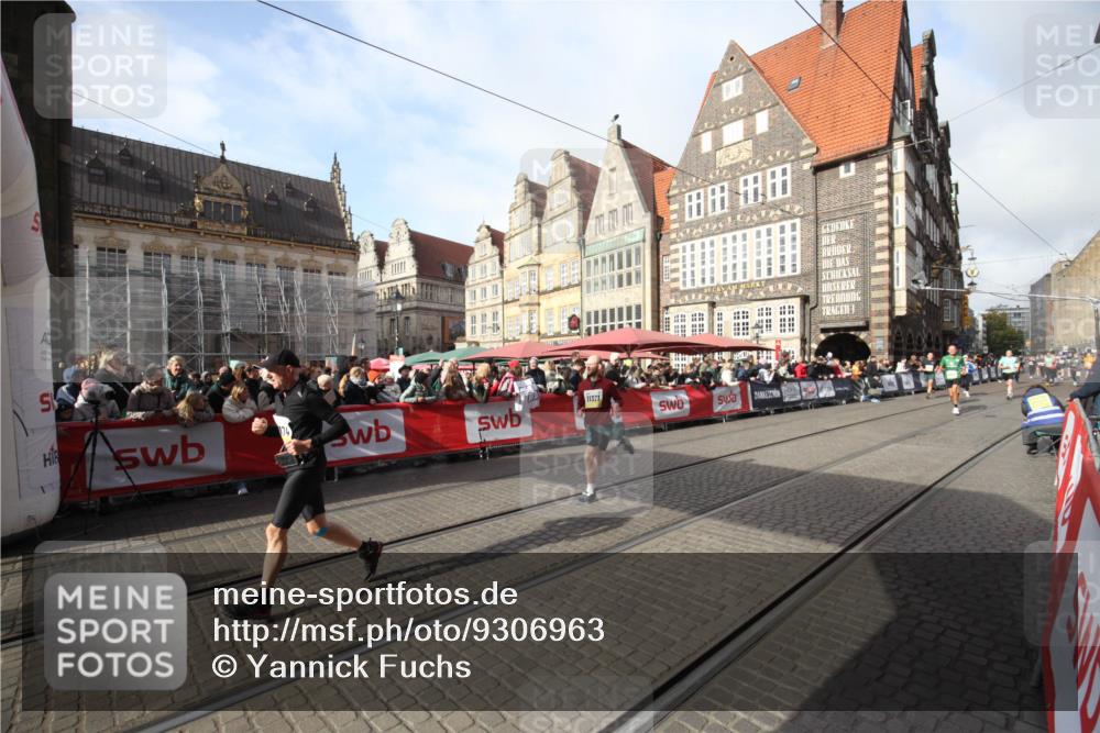05.10.2025 - 20. swb-Marathon Bremen Yannick Fuchs http://msf.ph/oto/9306963 05.10.2025 10:54:44 Ziel 10007, 10174, 11321, 11694 meine-sportfotos.de