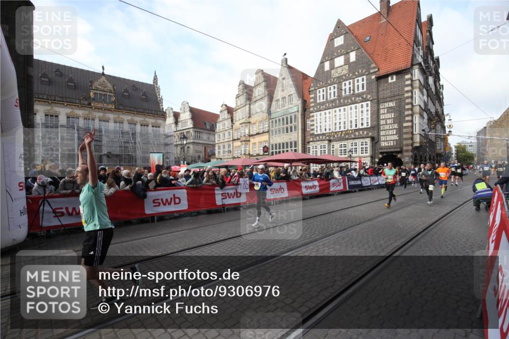 05.10.2025 - 20. swb-Marathon Bremen Yannick Fuchs http://msf.ph/oto/9306976 05.10.2025 10:54:51 Ziel 8326, 9282, 9295, 9436, 9591, 9754, 9776, 10232, 10233, 10487, 10770, 11163, 11276 meine-sportfotos.de