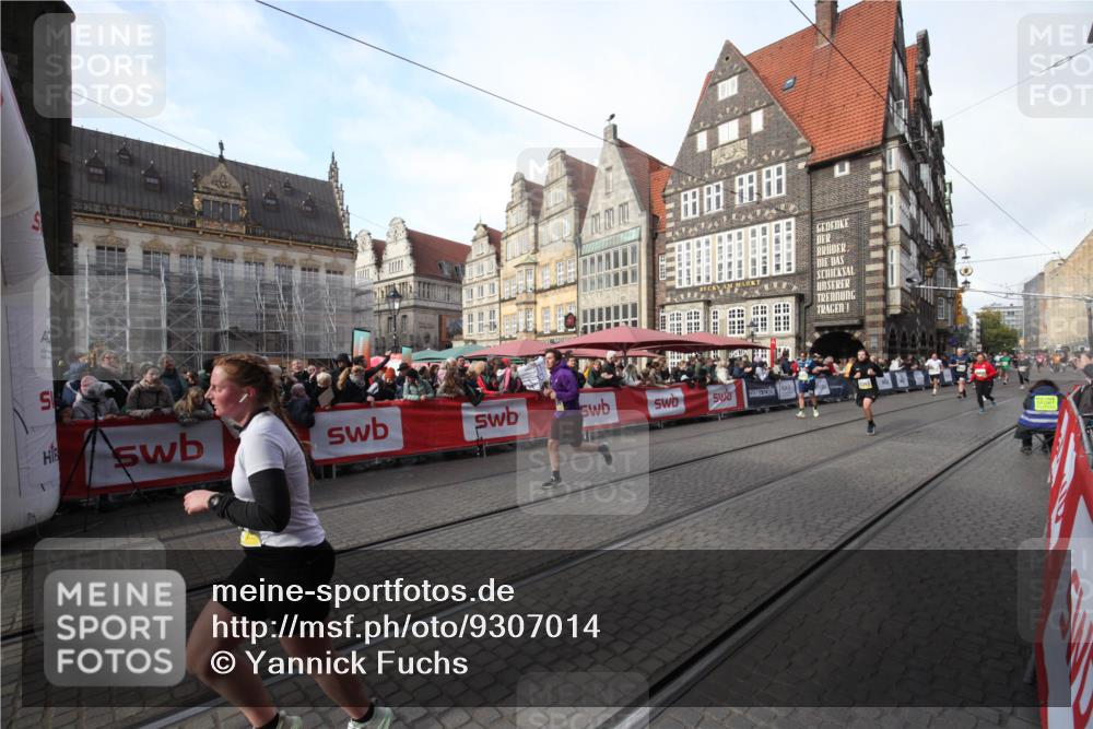 05.10.2025 - 20. swb-Marathon Bremen Yannick Fuchs http://msf.ph/oto/9307014 05.10.2025 10:55:07 Ziel 9475, 9791, 10014, 10920, 11363, 11507, 11523 meine-sportfotos.de