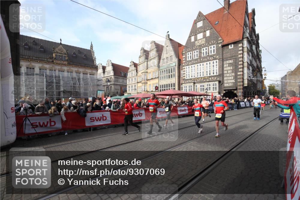 05.10.2025 - 20. swb-Marathon Bremen Yannick Fuchs http://msf.ph/oto/9307069 05.10.2025 10:55:26 Ziel 9201, 9350, 9514, 9654, 10256, 10260, 10970, 11115, 11380, 11431, 11702 meine-sportfotos.de