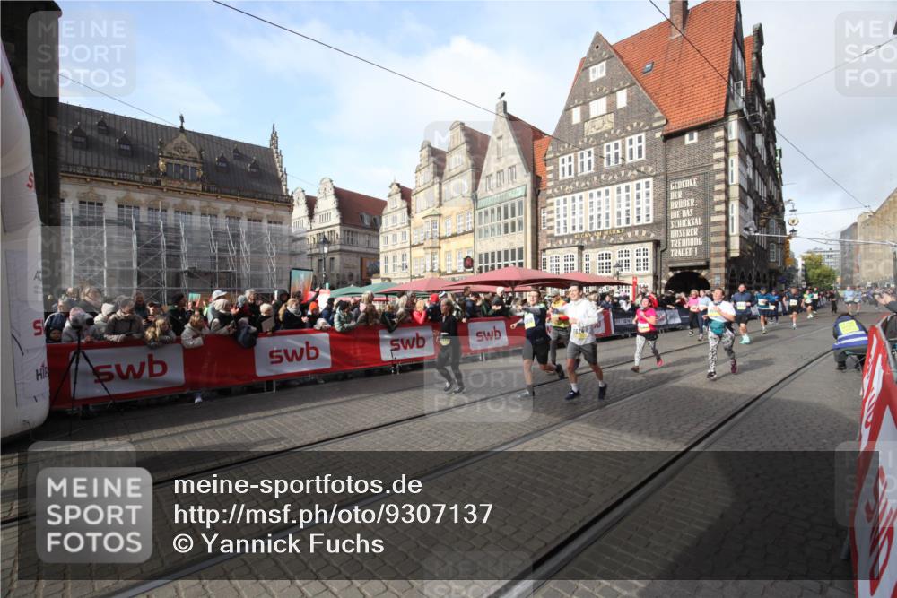 05.10.2025 - 20. swb-Marathon Bremen Yannick Fuchs http://msf.ph/oto/9307137 05.10.2025 10:55:50 Ziel 9521, 9621, 9882, 10253, 10287, 10323, 10385, 10653, 10800, 11249, 11624 meine-sportfotos.de