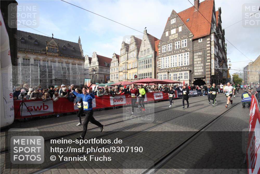 05.10.2025 - 20. swb-Marathon Bremen Yannick Fuchs http://msf.ph/oto/9307190 05.10.2025 10:56:07 Ziel 9541, 9950, 10015, 10394, 10641, 10664, 10675, 10959, 11148, 11626 meine-sportfotos.de