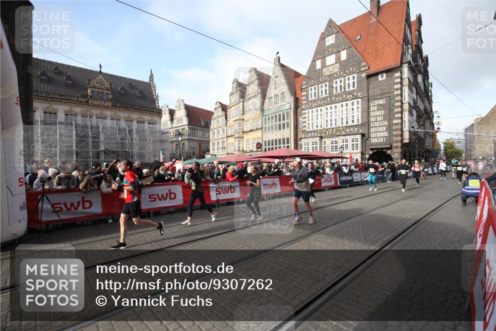 05.10.2025 - 20. swb-Marathon Bremen Yannick Fuchs http://msf.ph/oto/9307262 05.10.2025 10:56:27 Ziel 9424, 9783, 9932, 10028, 10191, 10424, 10590, 11662, 11723 meine-sportfotos.de