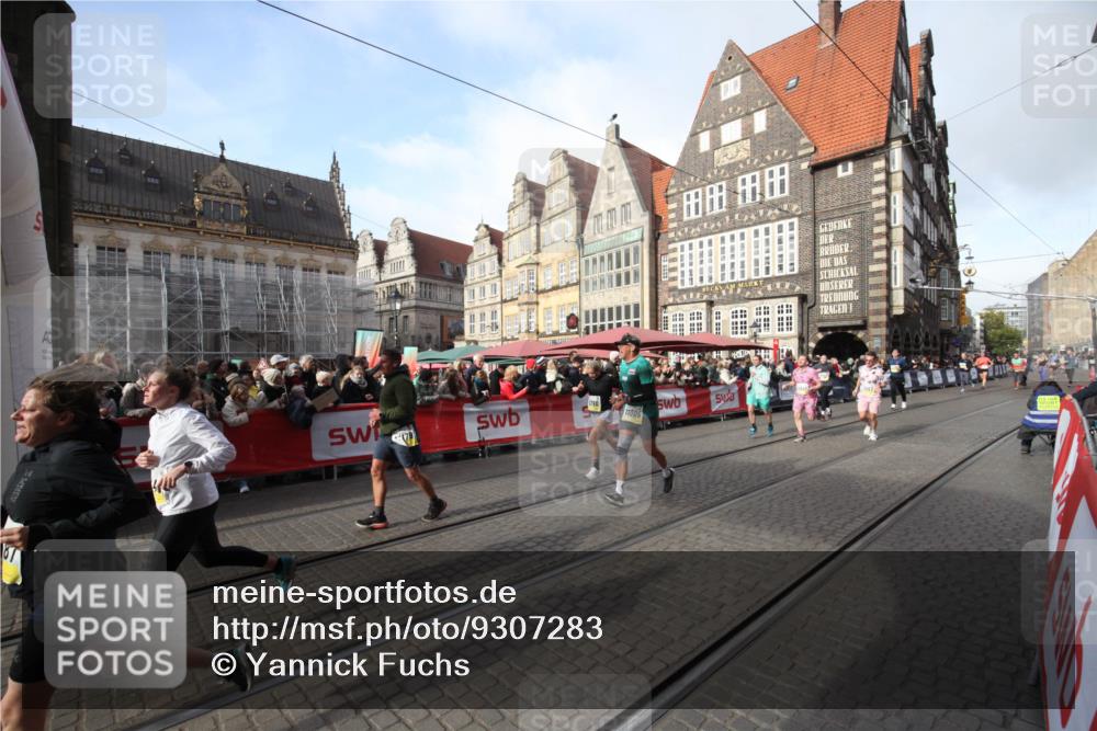 05.10.2025 - 20. swb-Marathon Bremen Yannick Fuchs http://msf.ph/oto/9307283 05.10.2025 10:56:34 Ziel 9790, 10005, 10179, 10387, 10546, 10648, 11100, 11253, 11571 meine-sportfotos.de