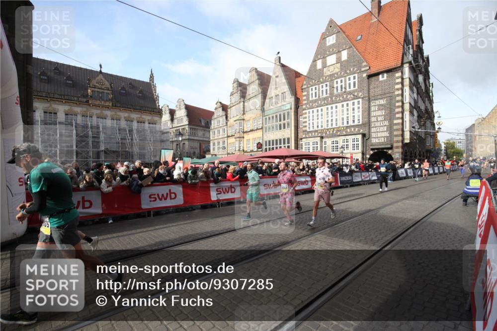 05.10.2025 - 20. swb-Marathon Bremen Yannick Fuchs http://msf.ph/oto/9307285 05.10.2025 10:56:36 Ziel 9547, 9790, 10005, 10042, 10648, 11100, 11253, 11260, 11571, 11691 meine-sportfotos.de