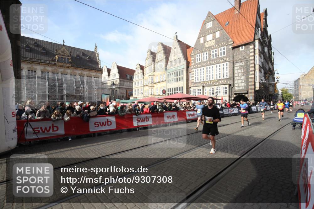 05.10.2025 - 20. swb-Marathon Bremen Yannick Fuchs http://msf.ph/oto/9307308 05.10.2025 10:56:45 Ziel 8118, 9266, 10059, 10644, 10683, 11475 meine-sportfotos.de