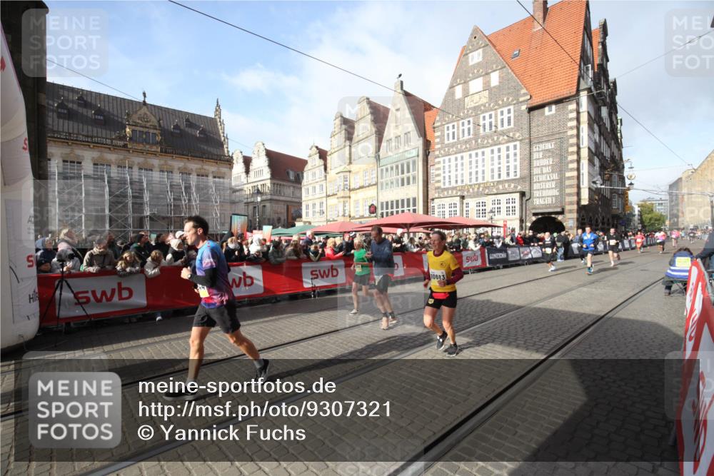 05.10.2025 - 20. swb-Marathon Bremen Yannick Fuchs http://msf.ph/oto/9307321 05.10.2025 10:56:48 Ziel 9188, 9266, 10059, 10644, 10683, 10845, 11426, 11734 meine-sportfotos.de