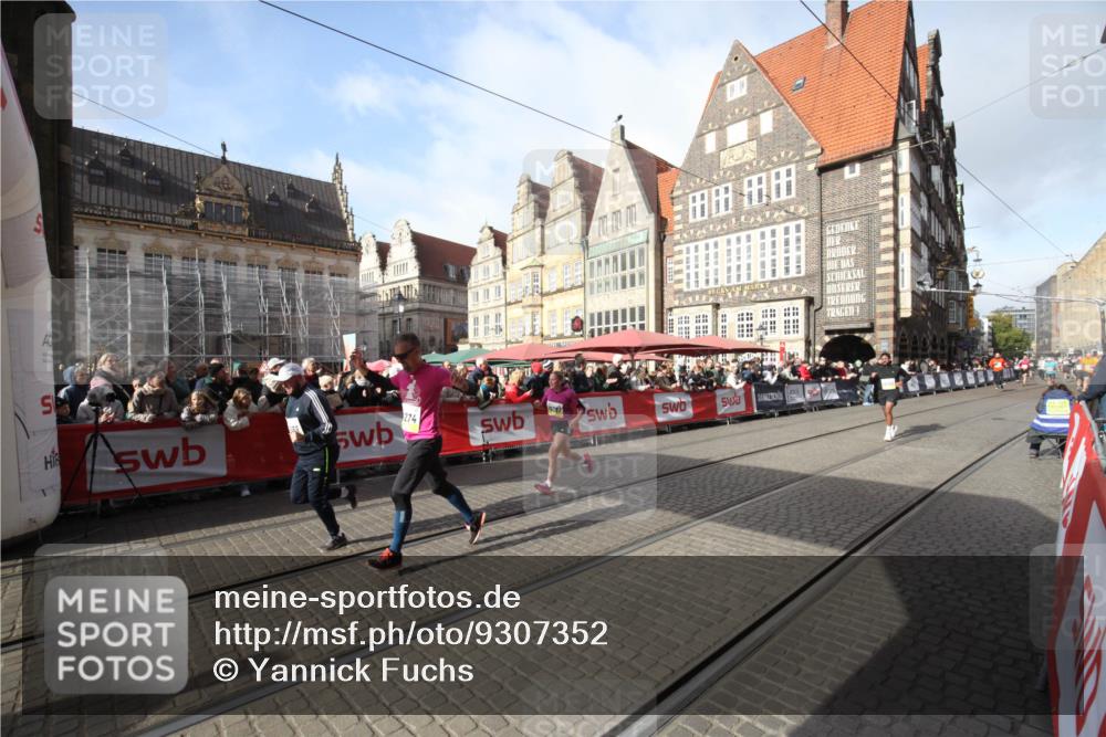 05.10.2025 - 20. swb-Marathon Bremen Yannick Fuchs http://msf.ph/oto/9307352 05.10.2025 10:57:00 Ziel 9669, 10105, 10397, 10867, 11168, 11274 meine-sportfotos.de