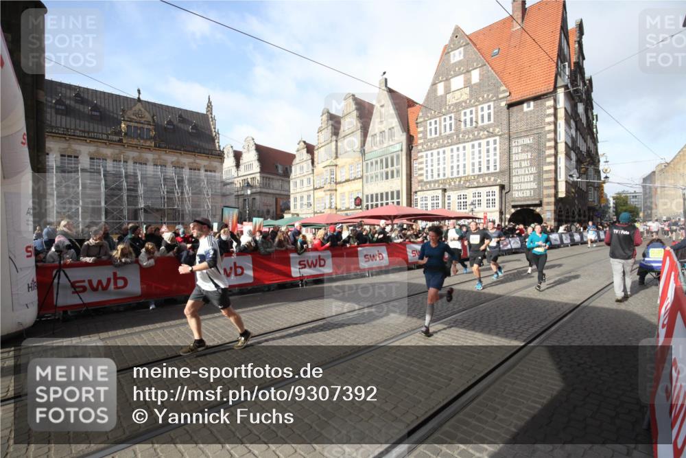 05.10.2025 - 20. swb-Marathon Bremen Yannick Fuchs http://msf.ph/oto/9307392 05.10.2025 10:57:14 Ziel 9231, 9314, 9577, 10293, 10545, 10917, 11138, 11202, 11434, 11686 meine-sportfotos.de