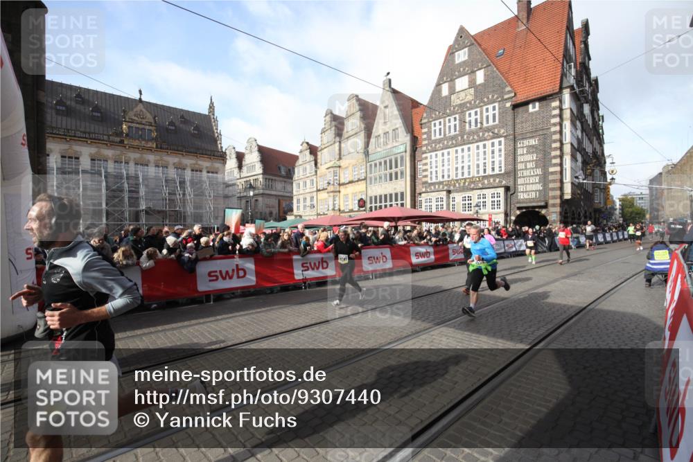 05.10.2025 - 20. swb-Marathon Bremen Yannick Fuchs http://msf.ph/oto/9307440 05.10.2025 10:57:28 Ziel 7101, 9550, 10281, 10367, 10645, 10950, 11606 meine-sportfotos.de