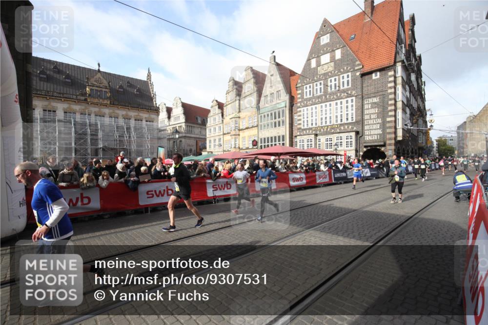 05.10.2025 - 20. swb-Marathon Bremen Yannick Fuchs http://msf.ph/oto/9307531 05.10.2025 10:57:54 Ziel 10219, 10651, 10834, 10890, 10975, 11023, 11457, 11564, 11575, 11744 meine-sportfotos.de