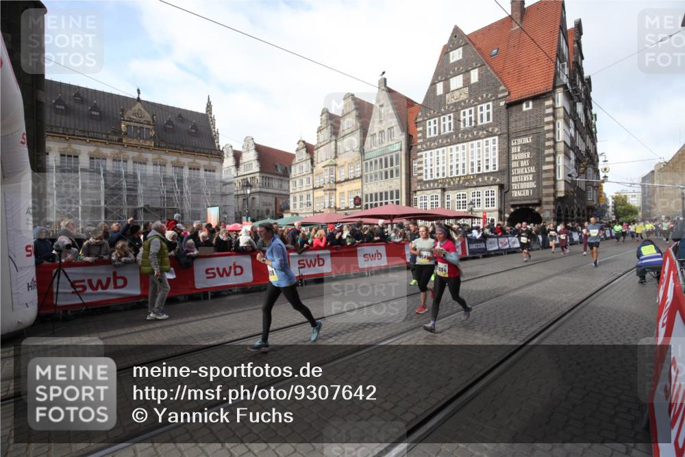 05.10.2025 - 20. swb-Marathon Bremen Yannick Fuchs http://msf.ph/oto/9307642 05.10.2025 10:58:28 Ziel 9433, 9608, 10084, 10586, 11181, 11184, 11291, 11495, 11591, 11700 meine-sportfotos.de
