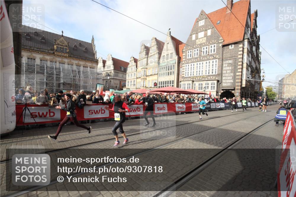05.10.2025 - 20. swb-Marathon Bremen Yannick Fuchs http://msf.ph/oto/9307818 05.10.2025 10:59:37 Ziel 9609, 9737, 10209, 10760, 10809, 11251, 11657 meine-sportfotos.de